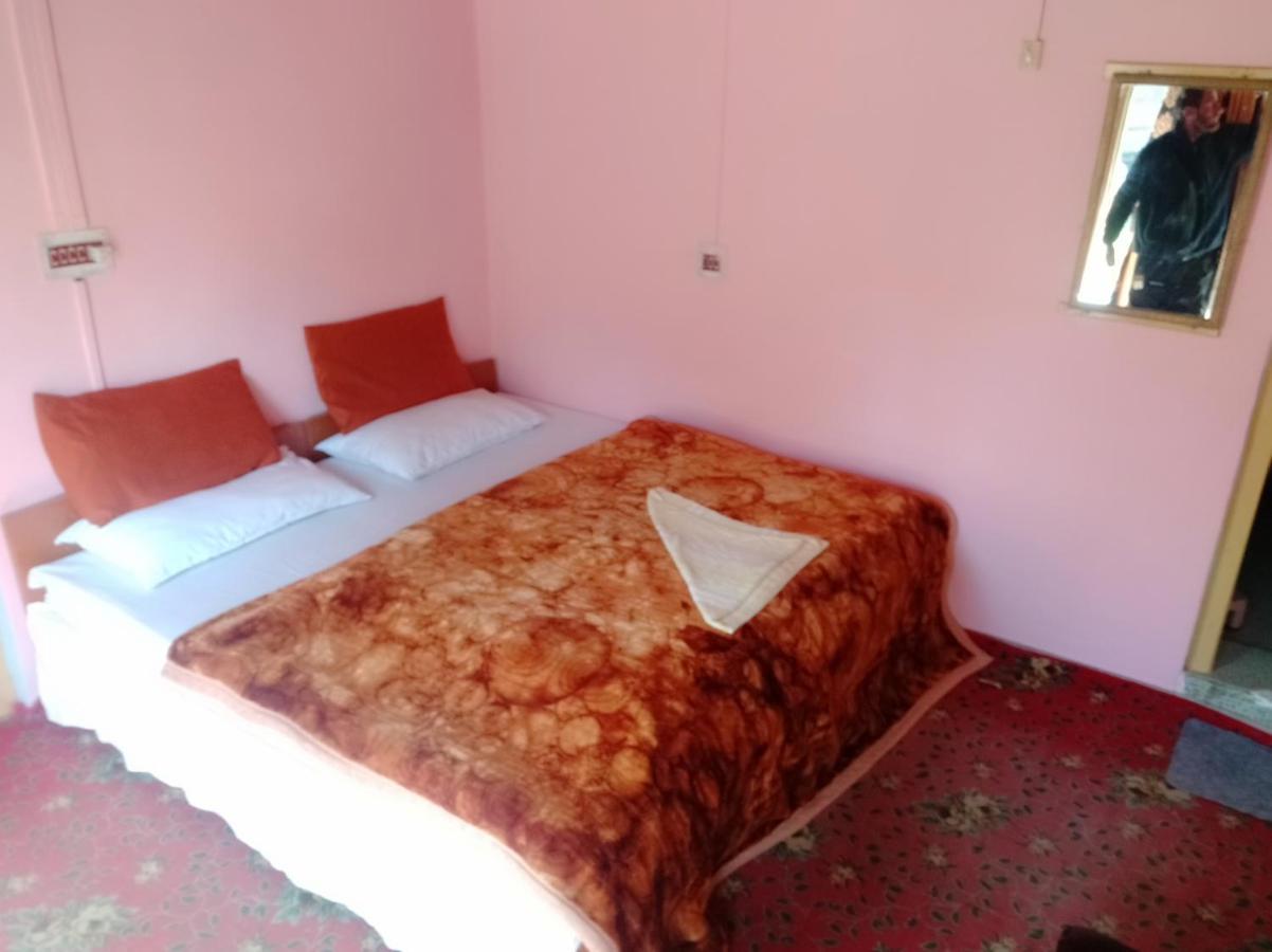 New Relax Inn, Pahalgam, 2 Km From Lidder Valley מראה חיצוני תמונה