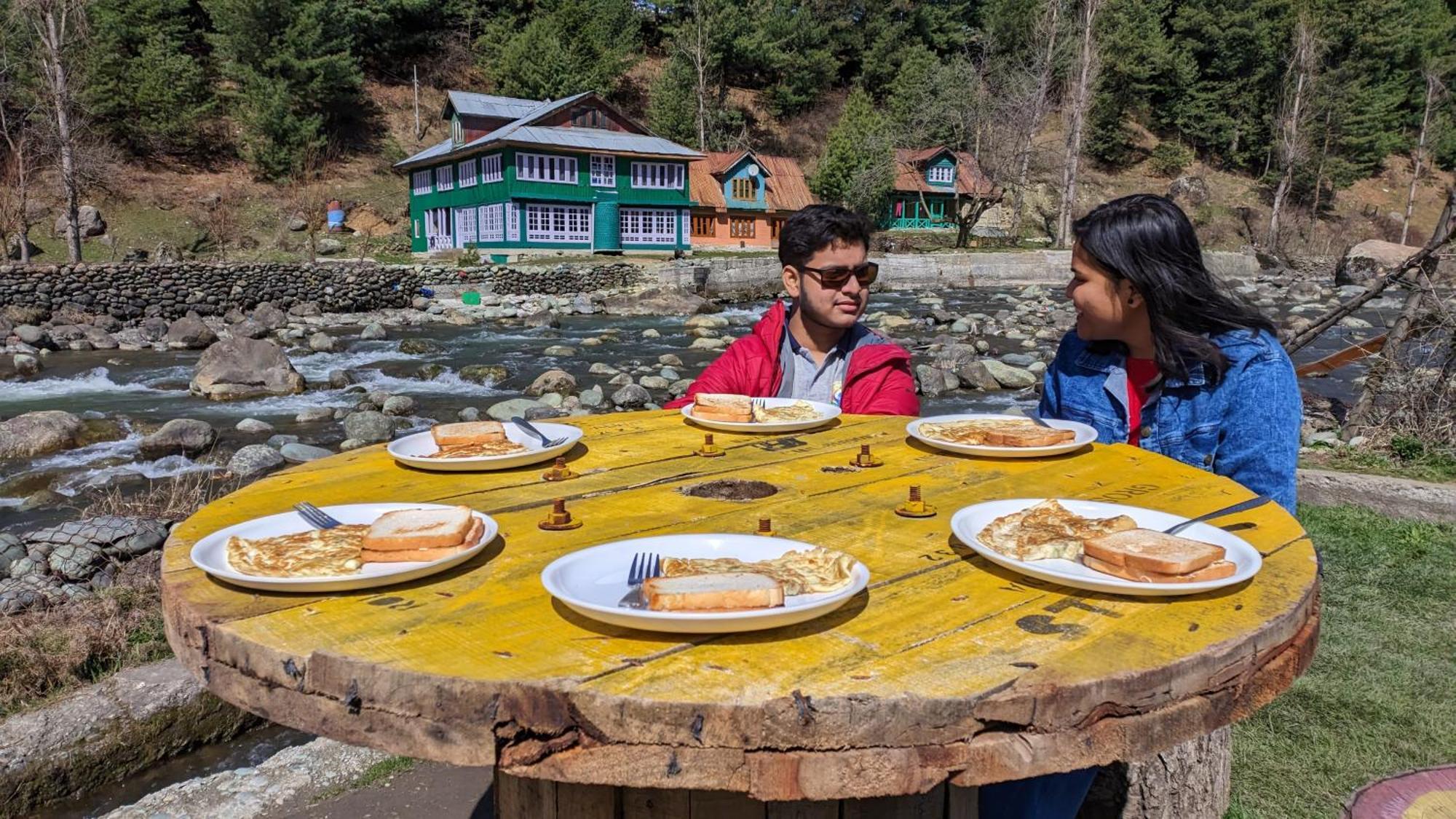 New Relax Inn, Pahalgam, 2 Km From Lidder Valley מראה חיצוני תמונה