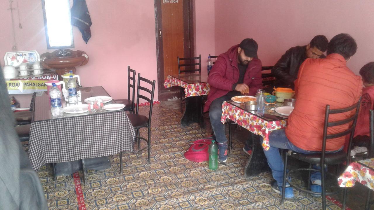 New Relax Inn, Pahalgam, 2 Km From Lidder Valley מראה חיצוני תמונה