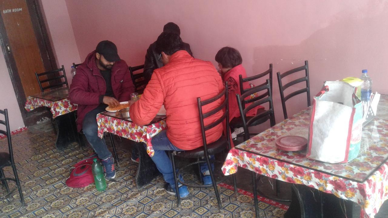 New Relax Inn, Pahalgam, 2 Km From Lidder Valley מראה חיצוני תמונה
