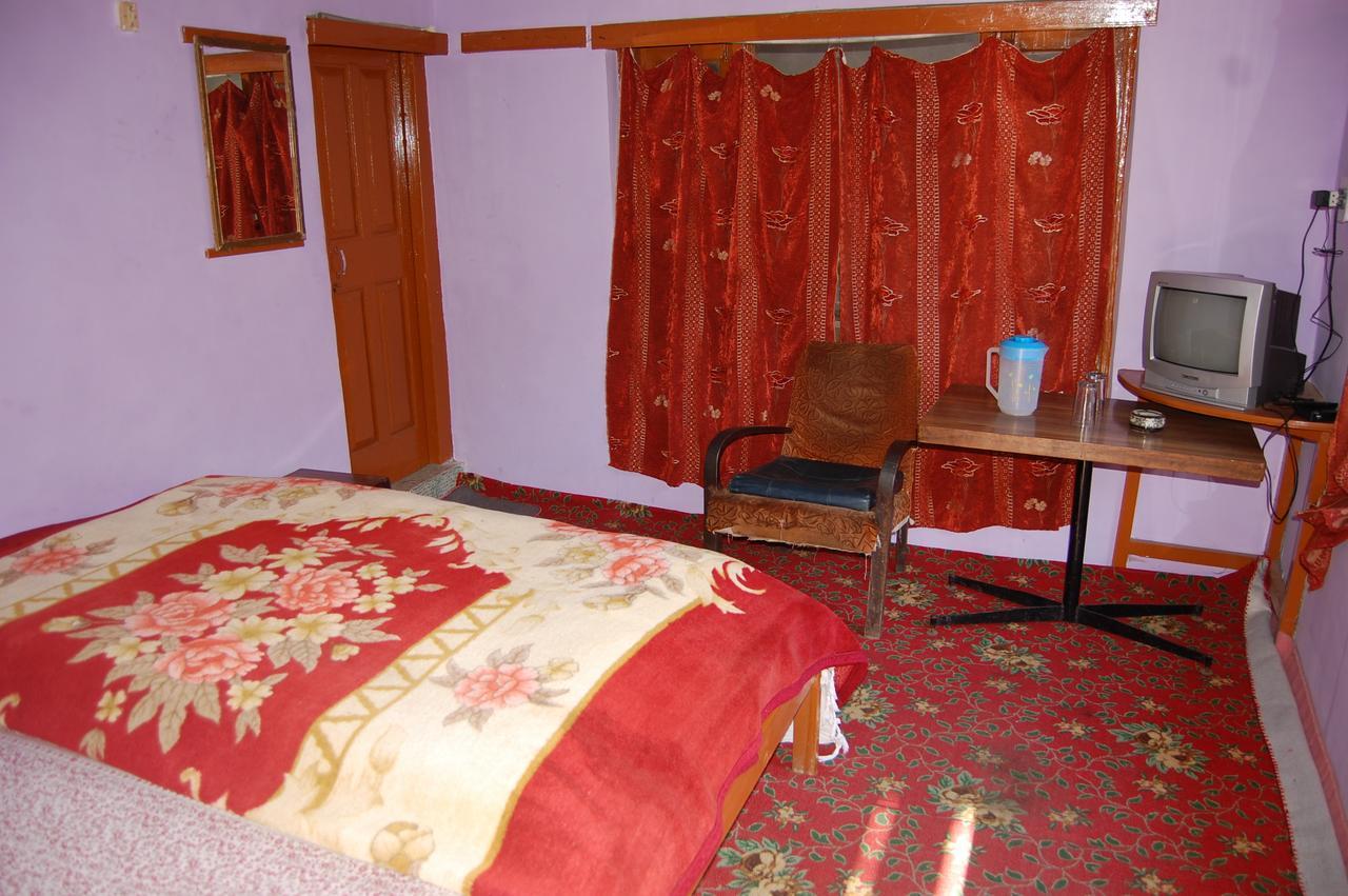 New Relax Inn, Pahalgam, 2 Km From Lidder Valley מראה חיצוני תמונה